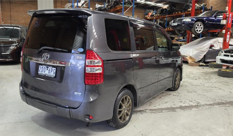 
								2012 Toyota Noah WELCAB full									