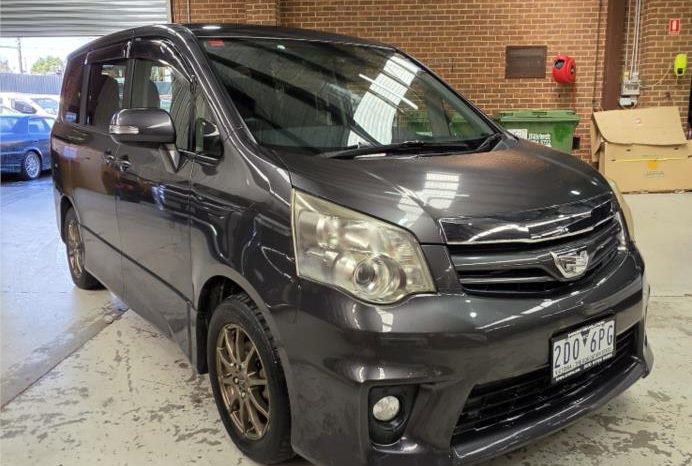 
								2012 Toyota Noah WELCAB full									