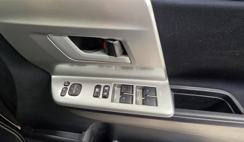 
								2012 Toyota Noah WELCAB full									