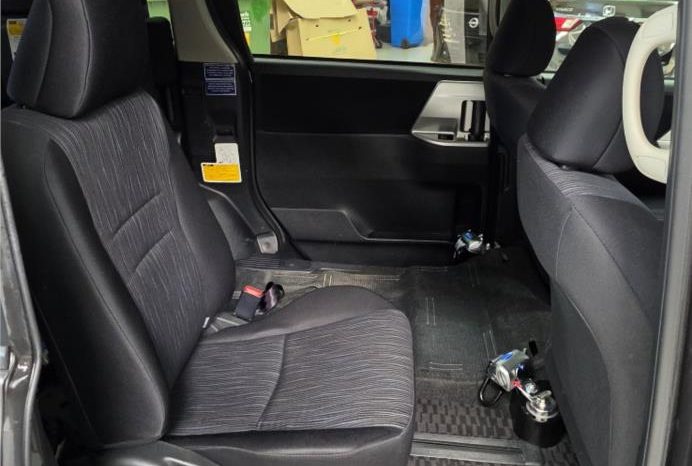 
								2012 Toyota Noah WELCAB full									