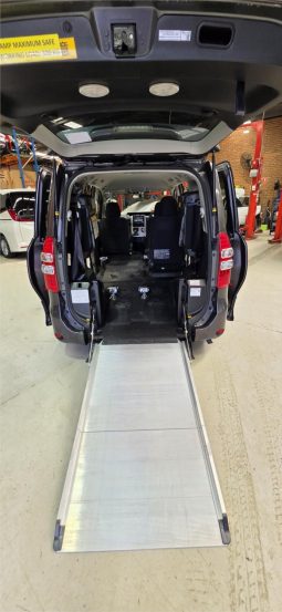 
										2012 Toyota Noah WELCAB full									