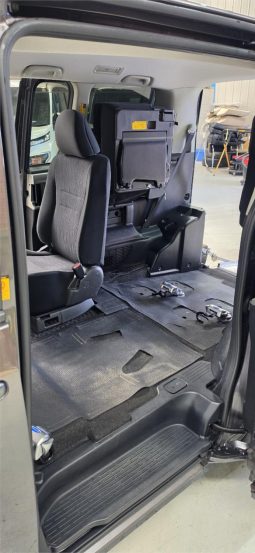 
										2012 Toyota Noah WELCAB full									