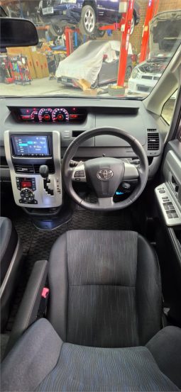 
										2012 Toyota Noah WELCAB full									