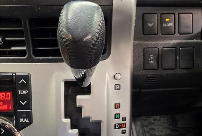
								2012 Toyota Noah WELCAB full									