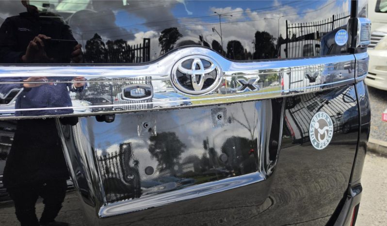 
								2019 Toyota Voxy Welcab full									