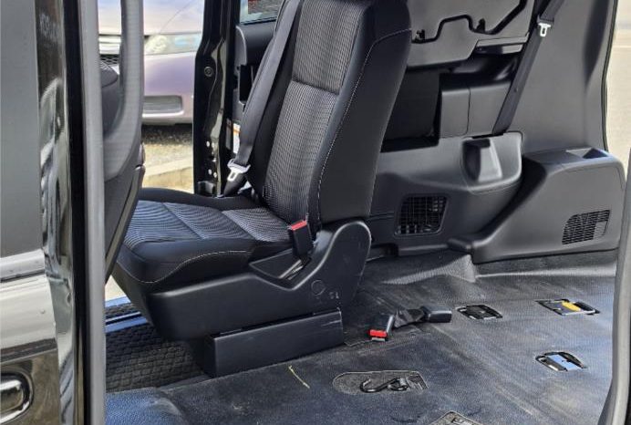 
								2019 Toyota Voxy Welcab full									