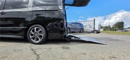 
										2019 Toyota Voxy Welcab full									