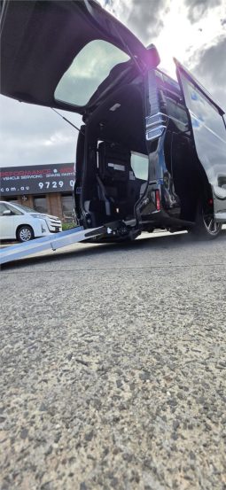 
										2019 Toyota Voxy Welcab full									