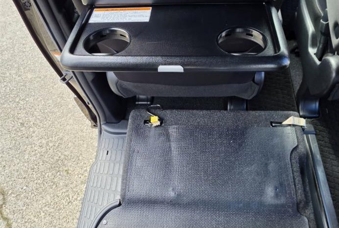 
								2019 Toyota Voxy Welcab full									