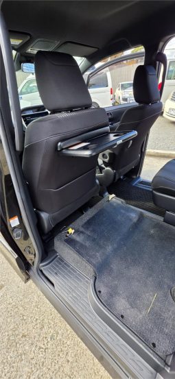 
										2019 Toyota Voxy Welcab full									